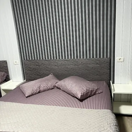 بيت ضيافة Poporului House *