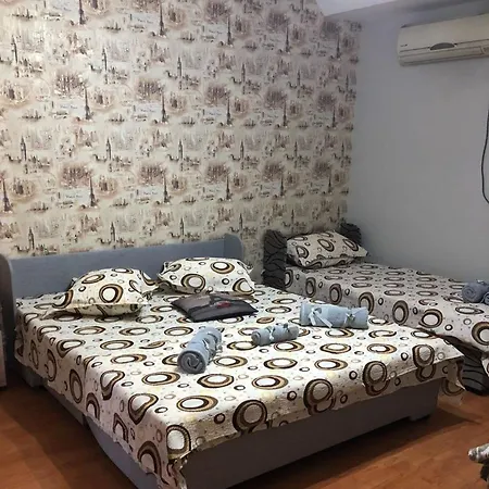 Poporului House Konukevi *