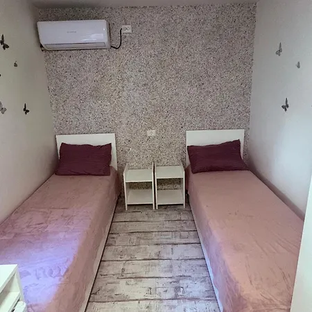 Poporului House ゲストハウス *