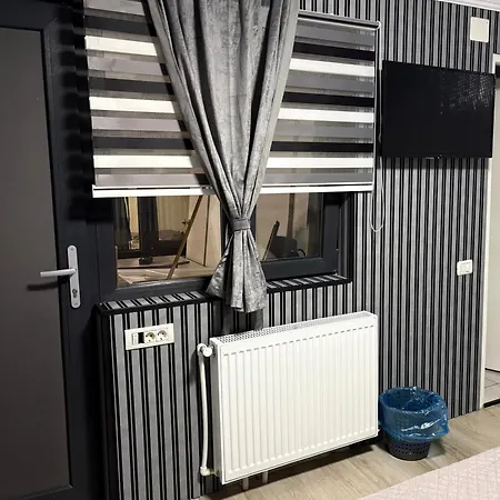 Poporului House ゲストハウス *