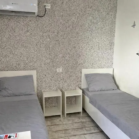 Πανσιόν Poporului House