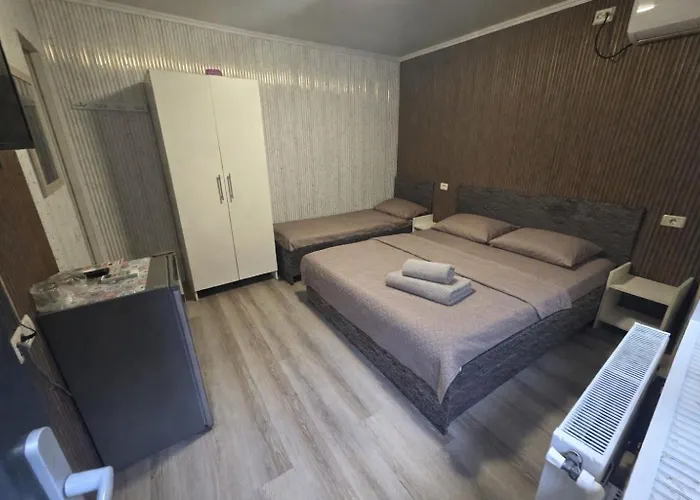 Guest house Poporului House